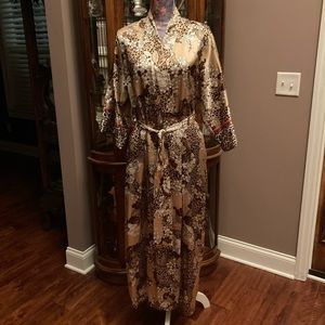 Jones New York Leopard & Floral Satin Robe